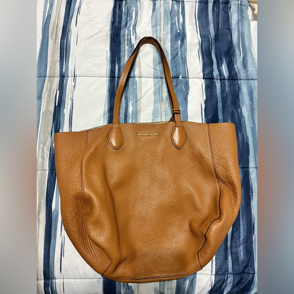 Michael kors tote
